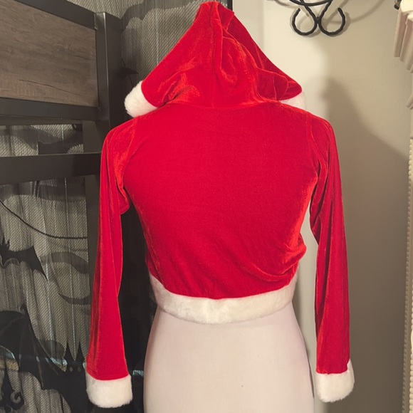 Velvet Hooded Christmas Holiday Cape with Faux Fur trim - Picture 4 of 5